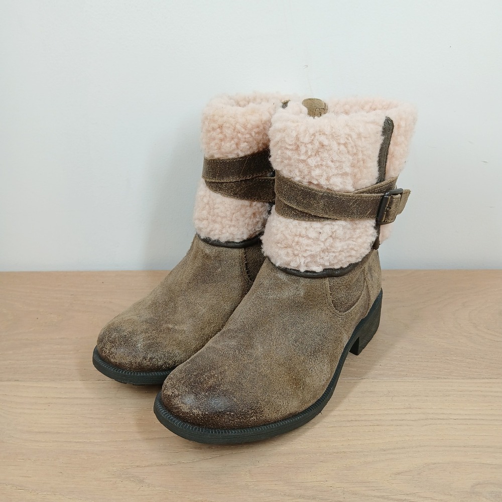 UGG Simmens Ankle Boots Women Sz 7 Brown Suede Shearling Buckle Distressed
